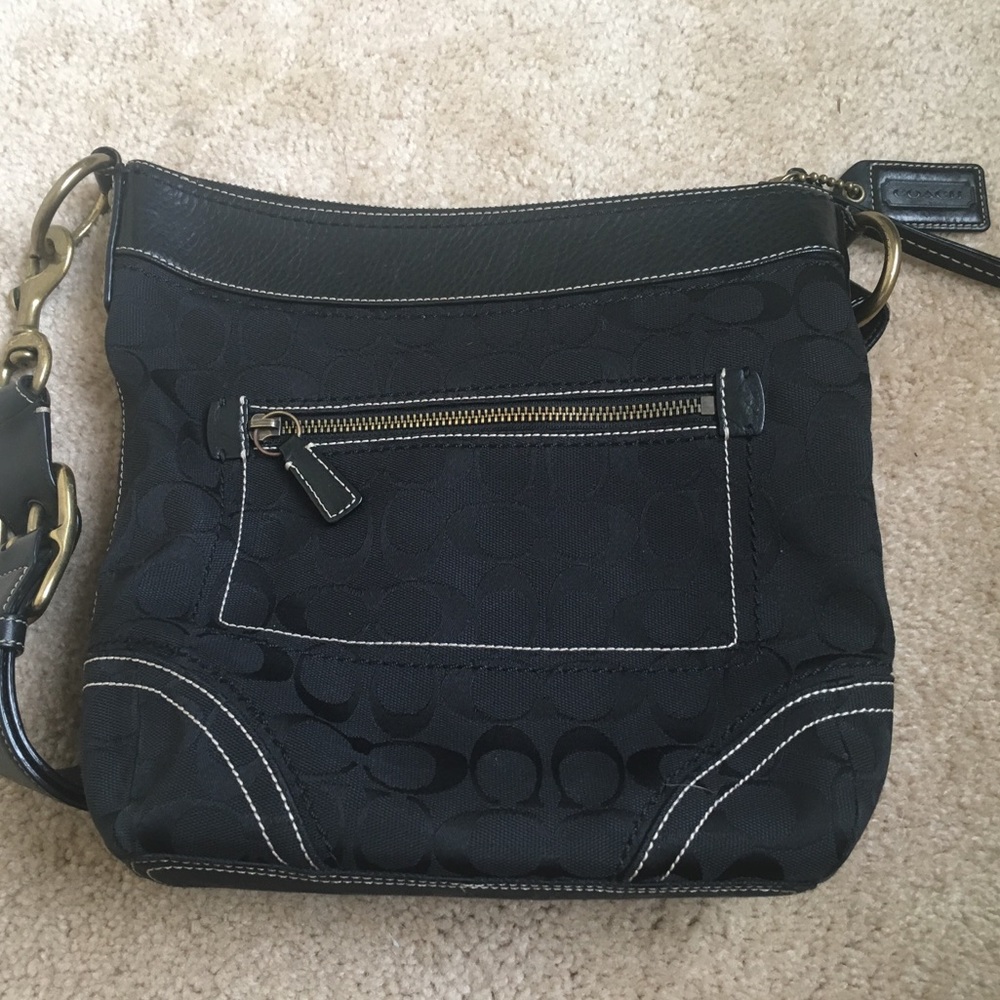 Super cute coach monogram mini bag
